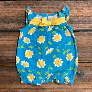 Gymboree 0-3 months girls blue sleeveless romper with white and yellow flowers